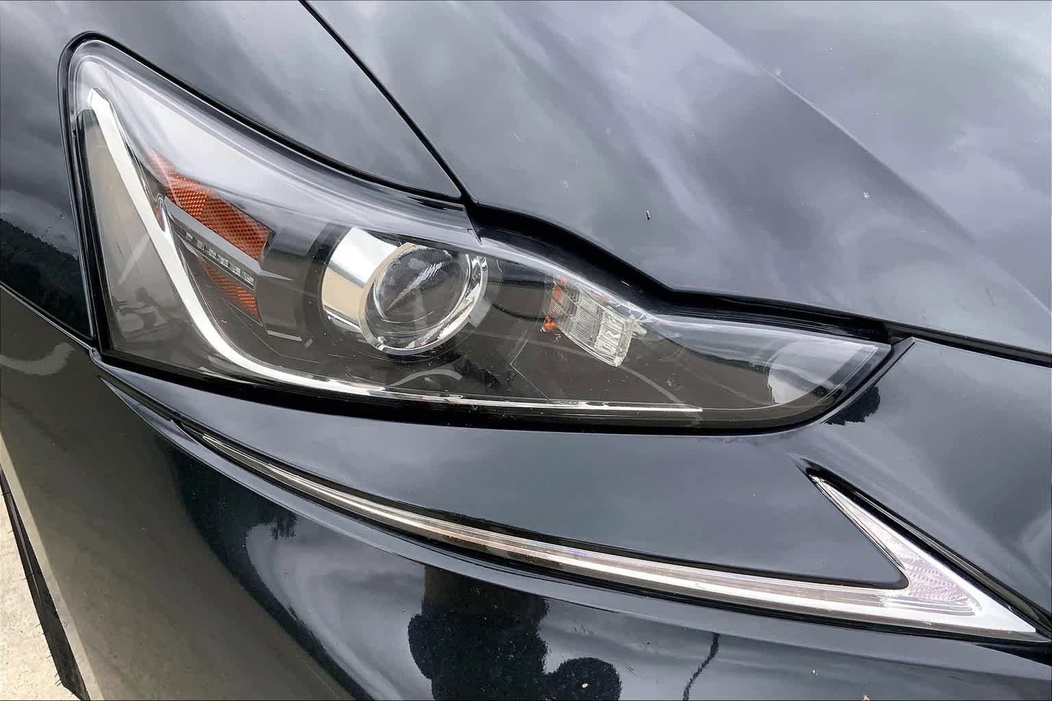 Used 2020 Lexus IS 300 F Sport w/ F Sport Package RWD image 28