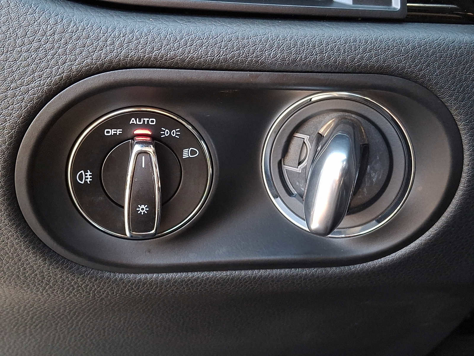 Used 2022 Porsche Macan image 21