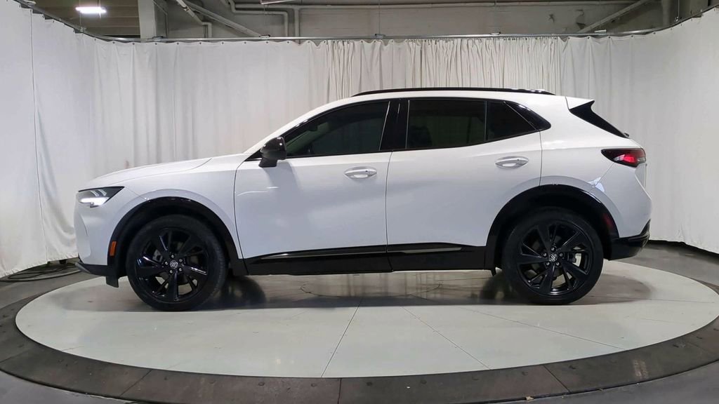 Used 2022 Buick Envision Essence w/ Sport Touring Package image 6