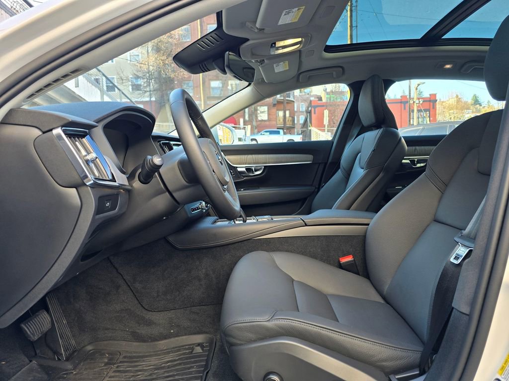 New 2025 Volvo S90 B6 Plus w/ Protection Package Premier image 20