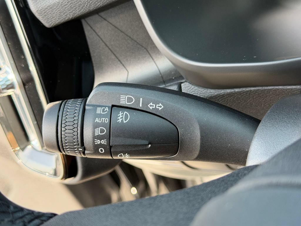 Certified 2023 Volvo XC40 Recharge Plus AWD/4WD image 37