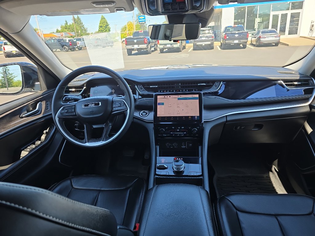 Used 2023 Jeep Grand Cherokee 30th Anniversary image 21