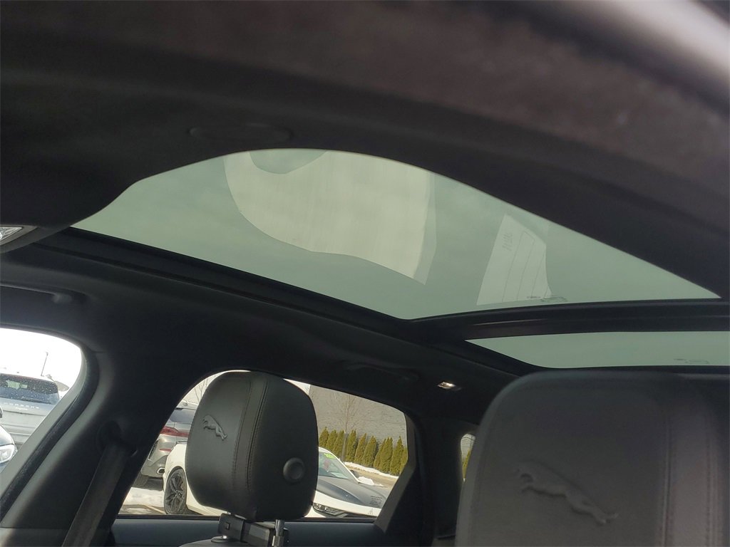 Used 2021 Jaguar F-PACE S image 10