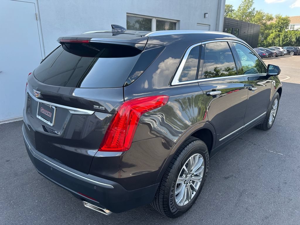 Used 2018 Cadillac XT5 Luxury w/ Driver Awareness Package FWD image 19