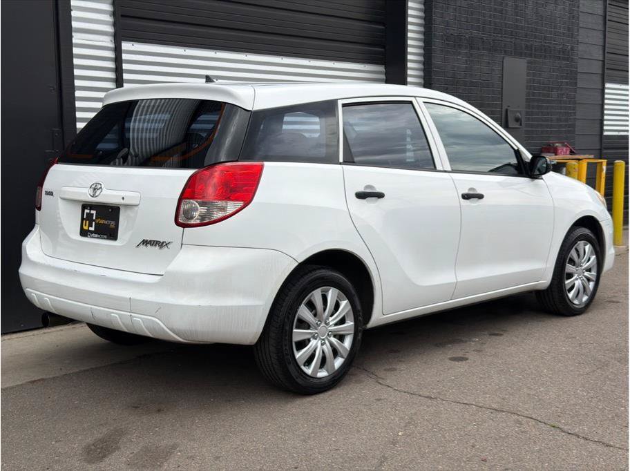 Used 2004 Toyota Matrix w/ PWR Pkg FWD image 3