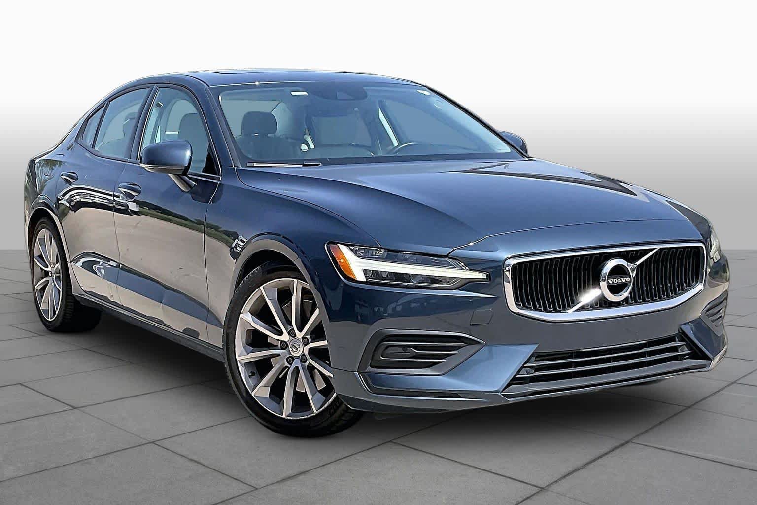 Used 2019 Volvo S60 T6 Momentum w/ Multimedia Package AWD/4WD image 3