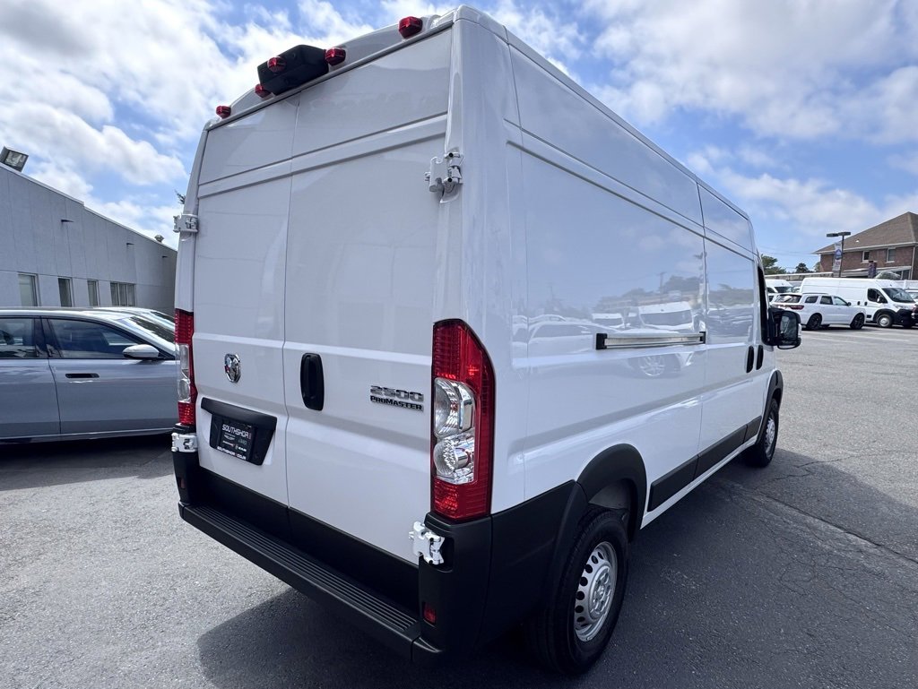 New 2024 RAM ProMaster 2500 w/ Convenience Group image 9