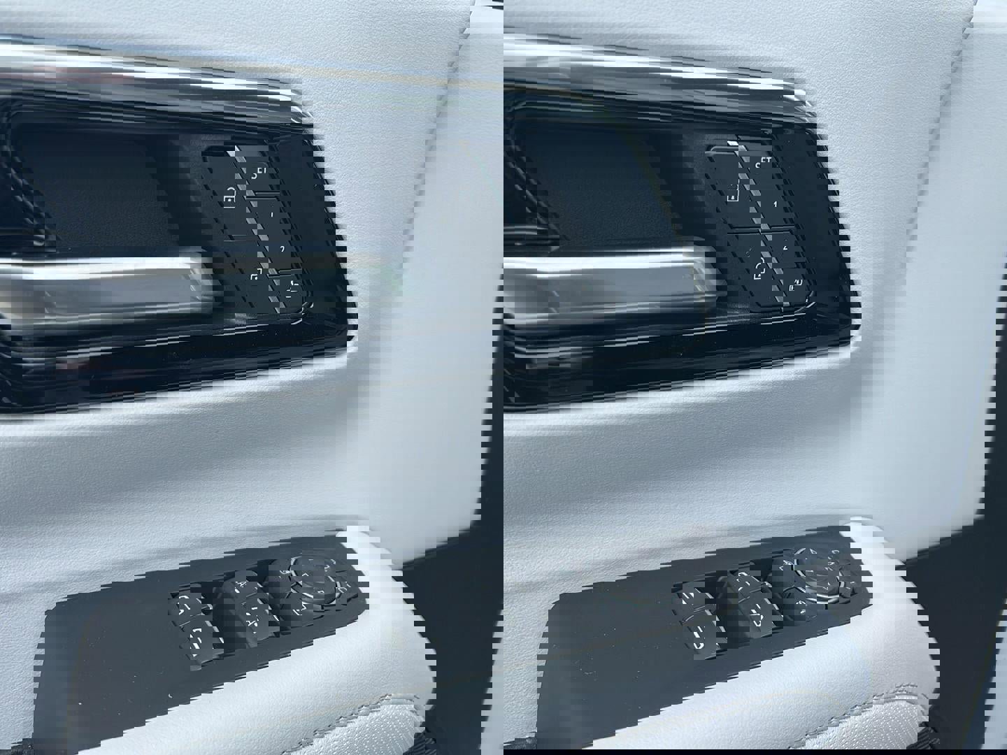 New 2026 Chevrolet Suburban Premier image 13