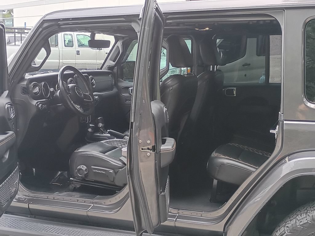 Used 2021 Jeep Wrangler Unlimited Sahara AWD/4WD image 16