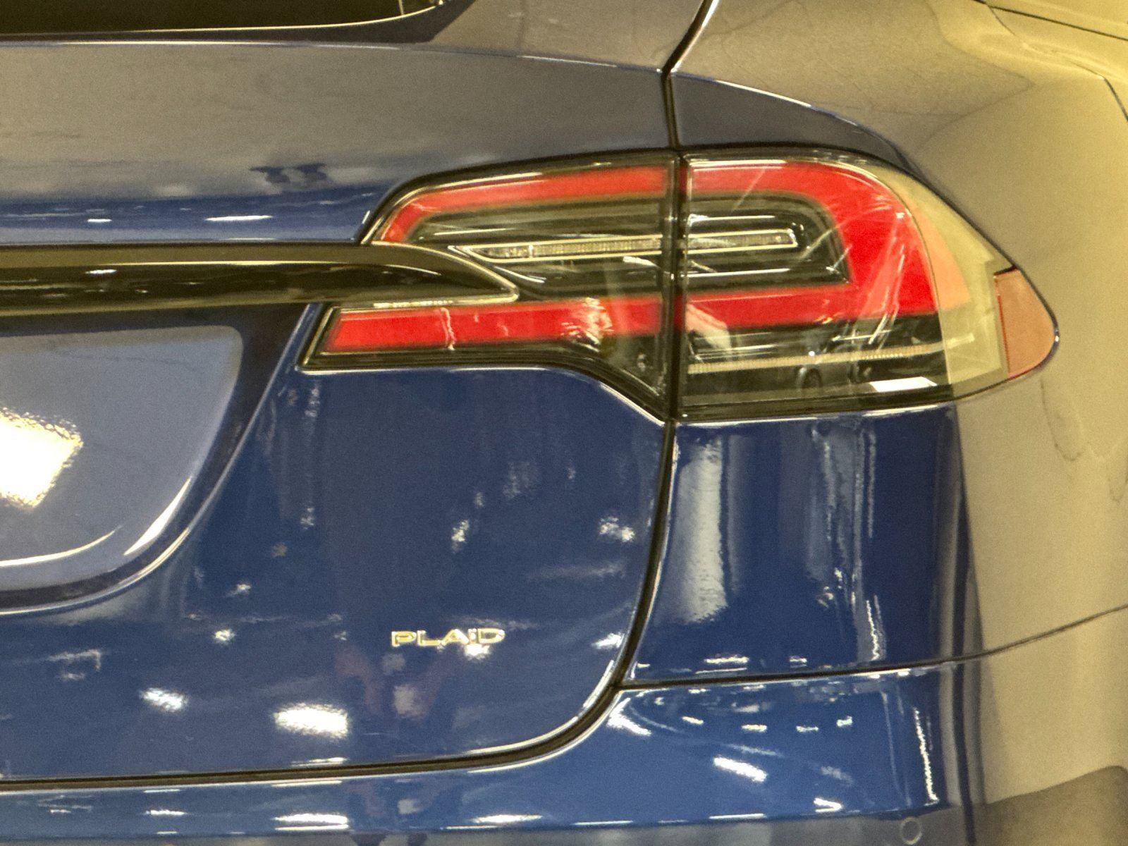 Used 2022 Tesla Model X Plaid image 25