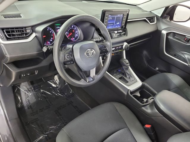 Used 2021 Toyota RAV4 LE FWD image 18