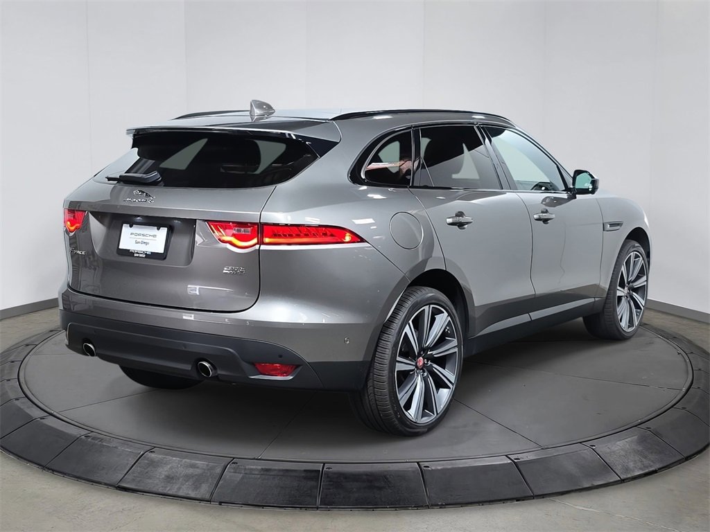 Used 2019 Jaguar F-PACE Prestige image 7