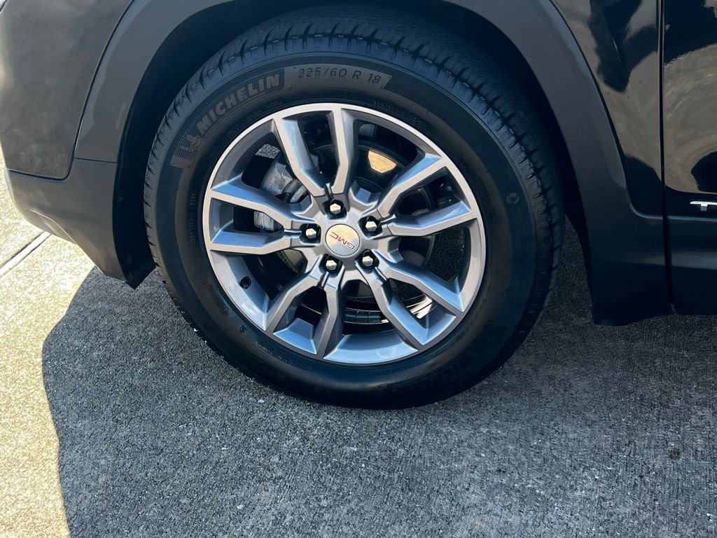 Used 2024 GMC Terrain SLT image 19