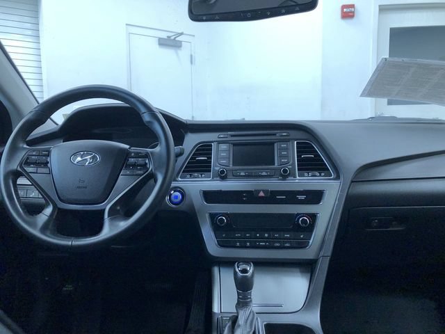 Used 2015 Hyundai Sonata Sport w/ Option Group 03 FWD image 18