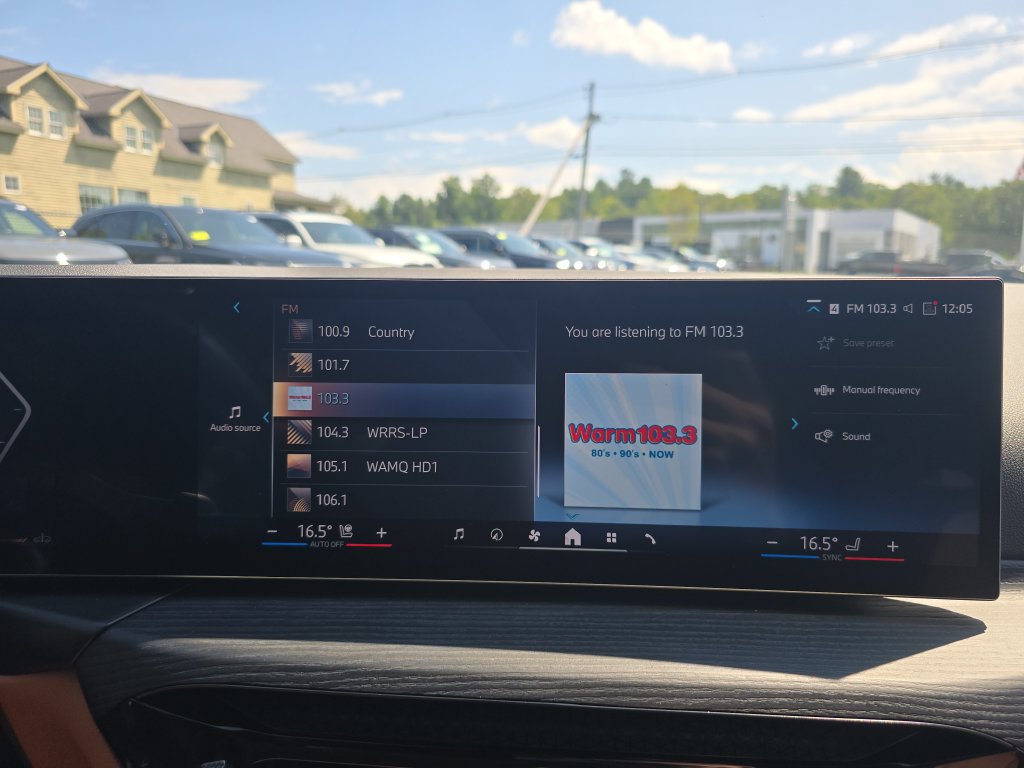 Certified 2025 BMW 330i xDrive Sedan AWD/4WD image 18