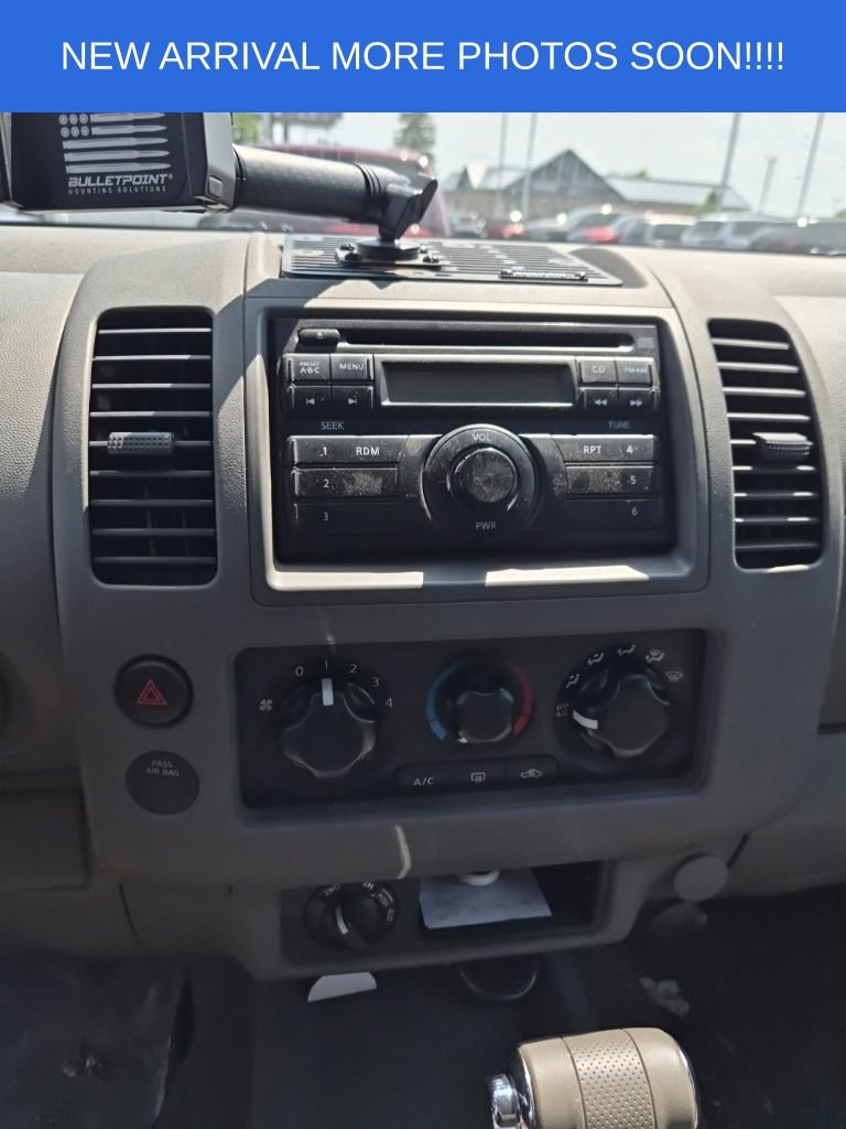 Used 2008 Nissan Frontier SE w/ SE Value Truck Pkg AWD/4WD image 8