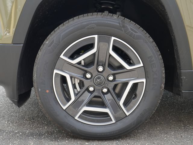 New 2026 Jeep Cherokee Laredo AWD/4WD image 12