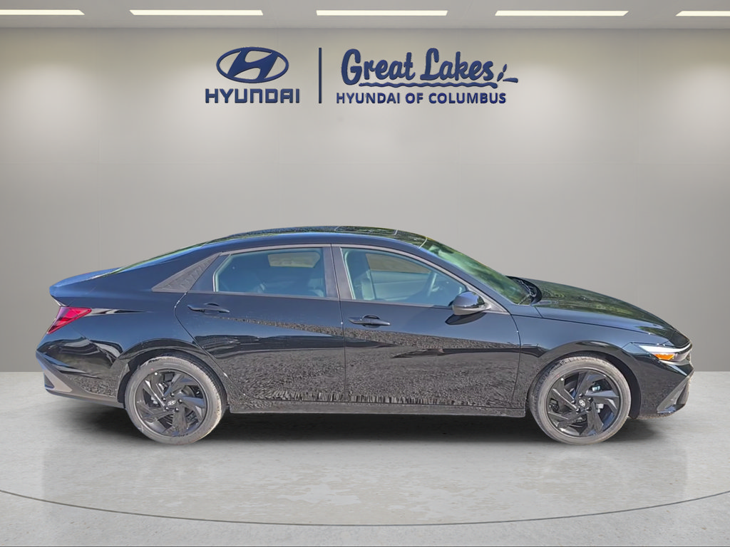 New 2026 Hyundai Elantra SEL Sport FWD image 6
