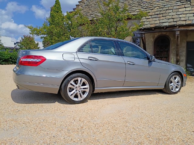 Used 2010 Mercedes-Benz E 350 Sedan image 14