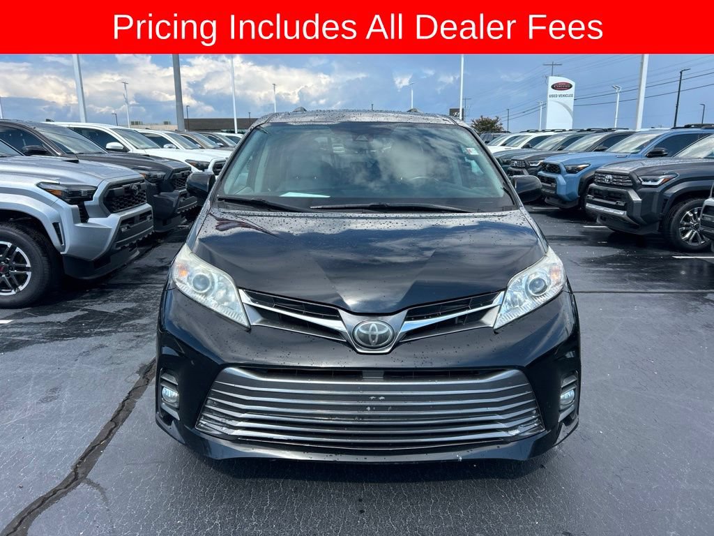 Used 2020 Toyota Sienna XLE FWD image 25