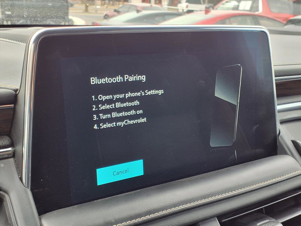 Used 2023 Chevrolet Suburban Premier image 6