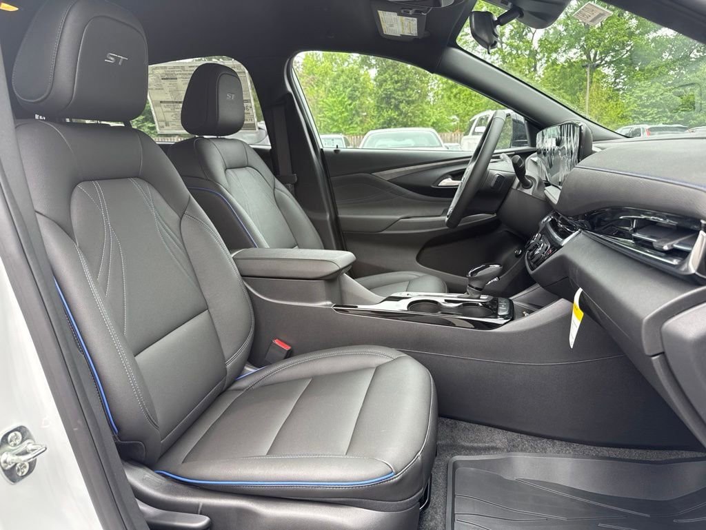 New 2026 Buick Envista Sport Touring w/ Convenience I Package FWD image 12