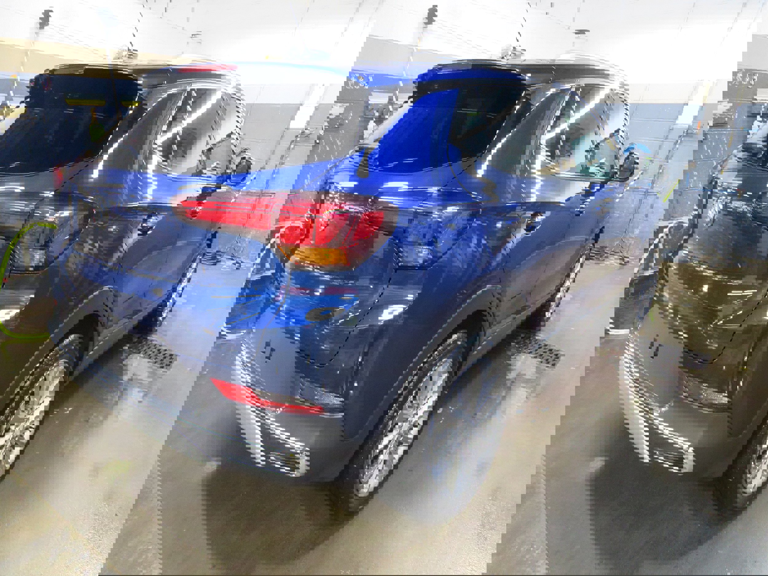 Used 2023 Buick Encore GX Essence w/ Experience Buick Package image 6