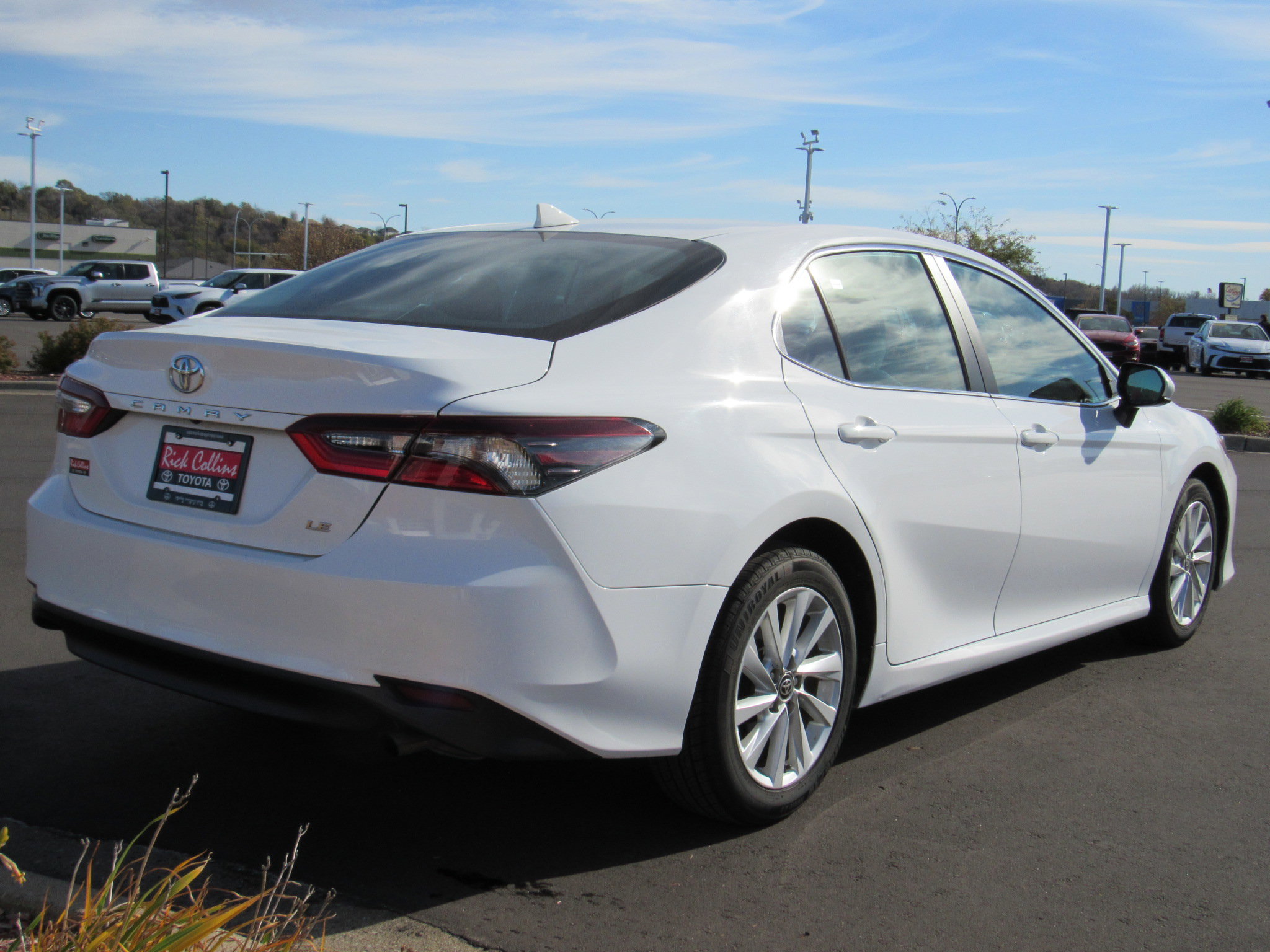 Used 2024 Toyota Camry LE image 6