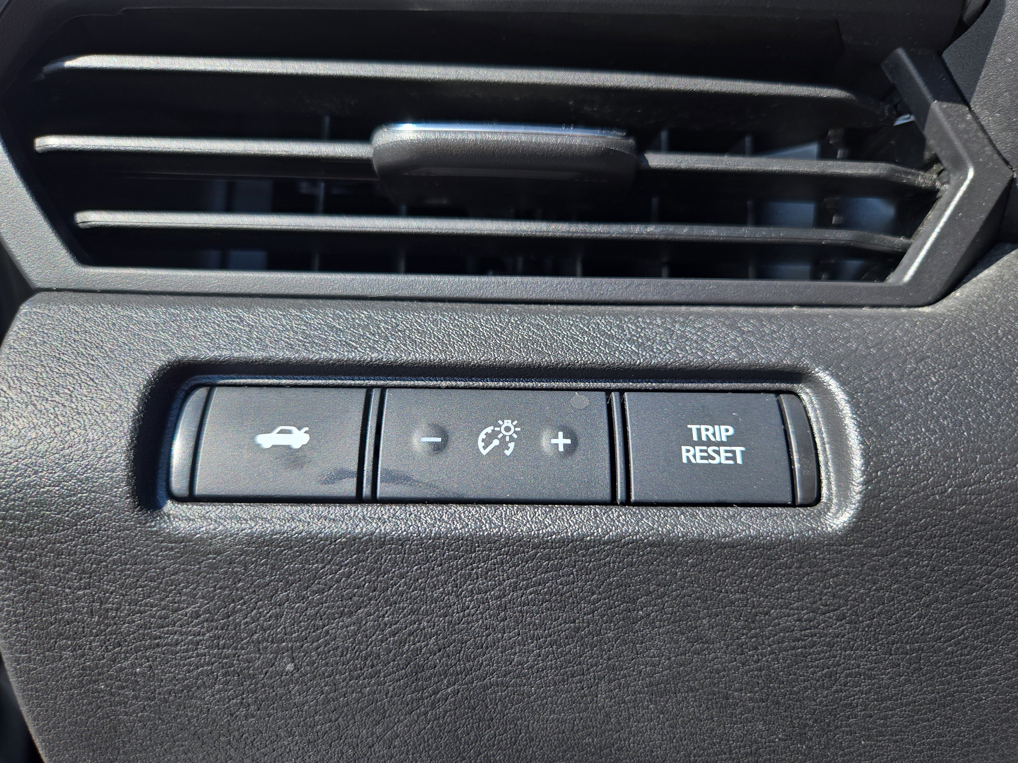 Used 2023 Nissan Altima 2.5 SR image 15