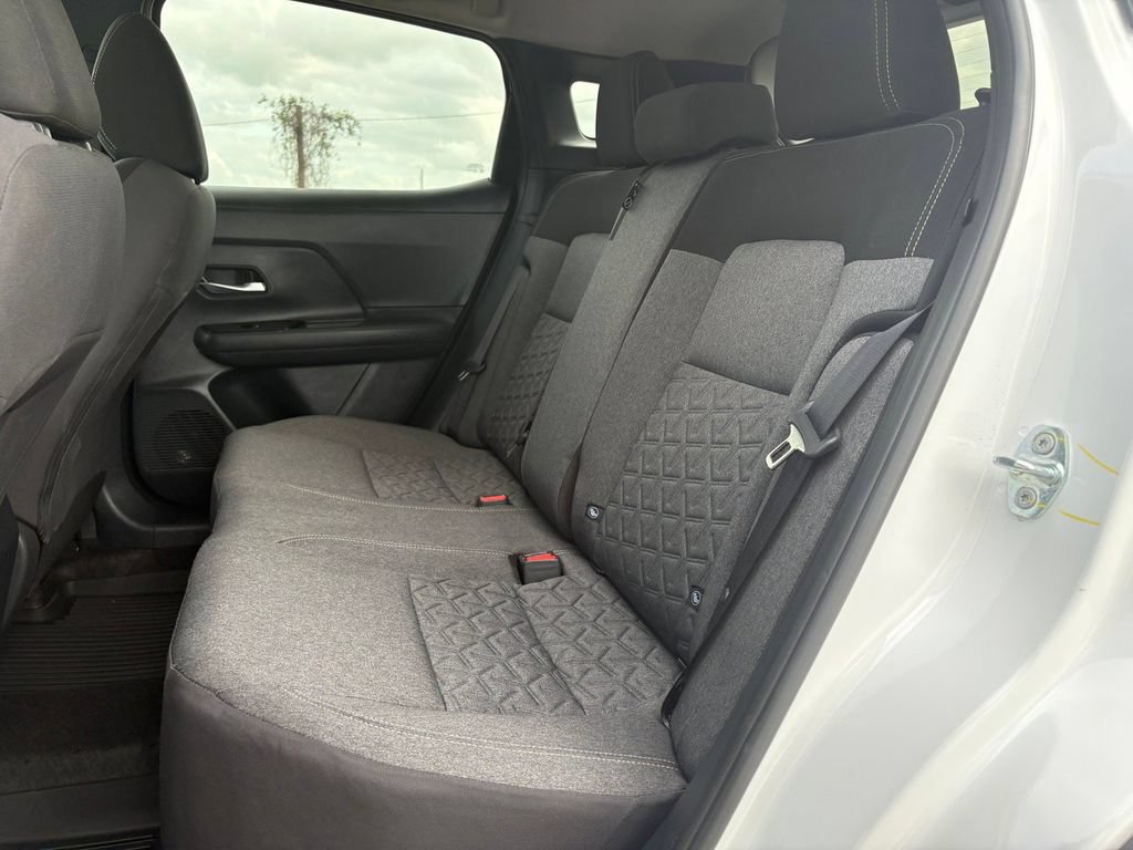 Used 2025 Nissan Kicks SV AWD/4WD image 14