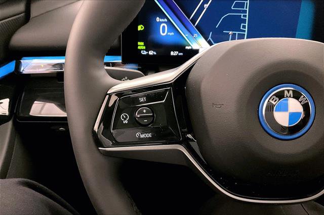 New 2025 BMW i5 xDrive40 w/ Premium Package image 18