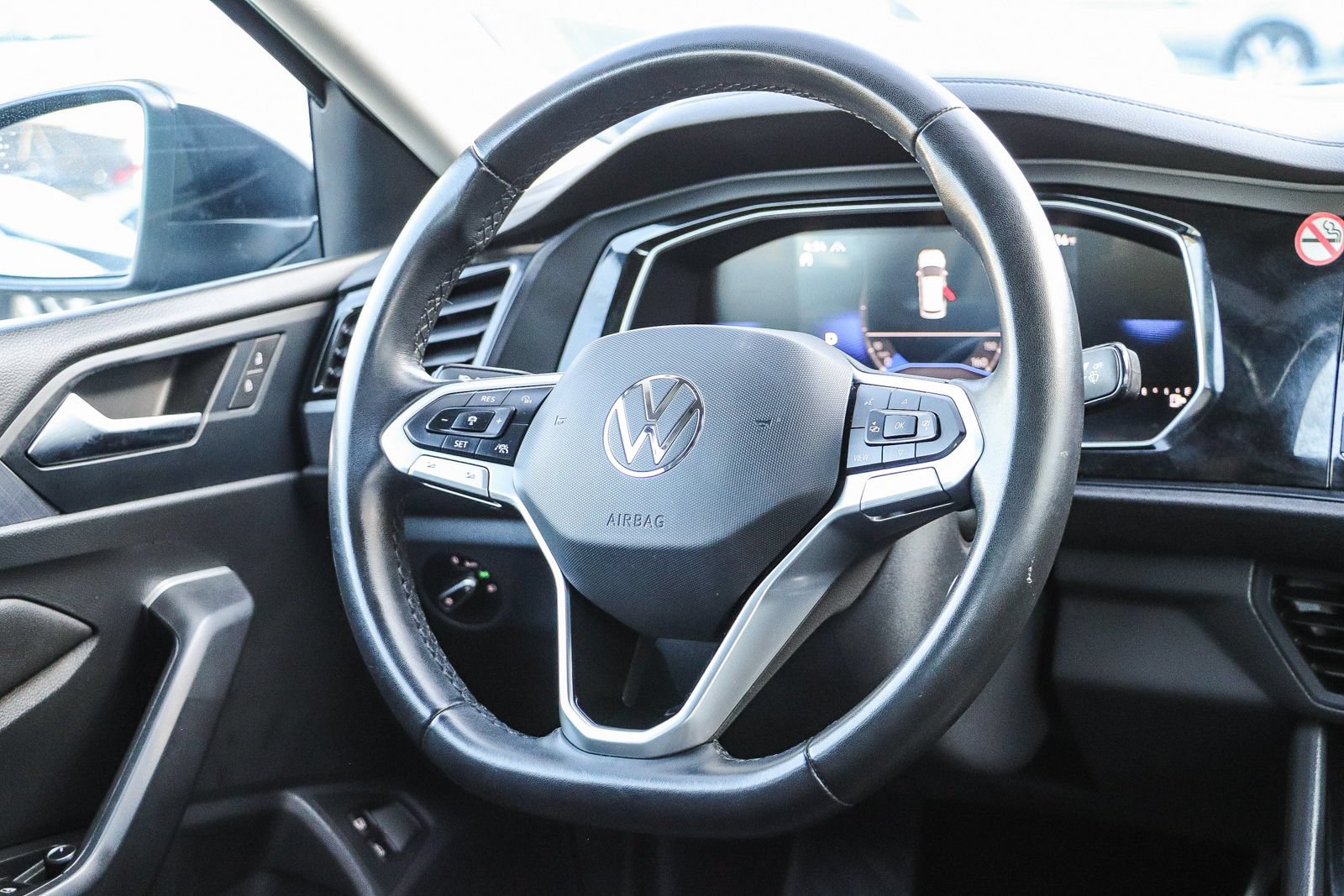 Used 2024 Volkswagen Jetta SE FWD image 16