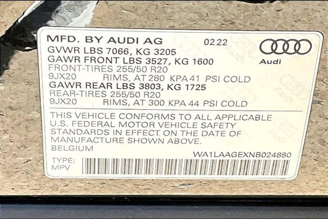 Used 2022 Audi e-tron Premium Plus w/ Premium Plus Package image 35