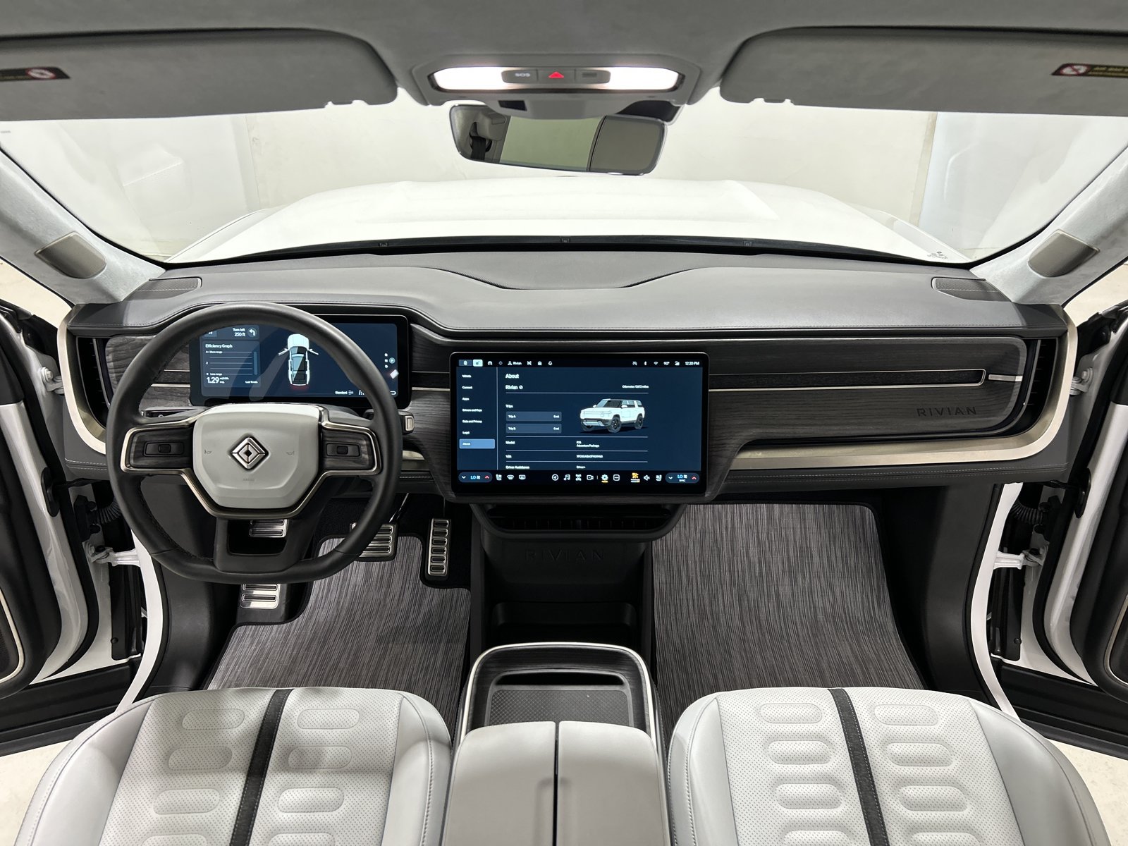 Used 2023 Rivian R1S Adventure AWD/4WD image 27