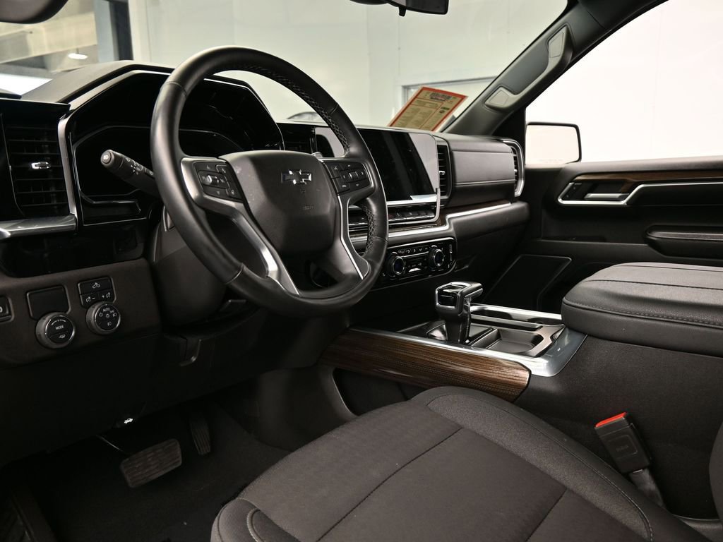 Used 2024 Chevrolet Silverado 1500 RST image 13