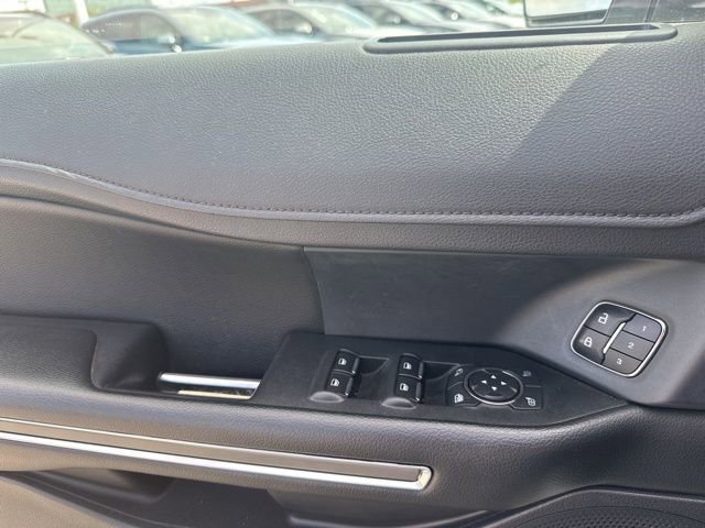 Used 2019 Ford Expedition Max XLT w/ Equipment Group 202A AWD/4WD image 10