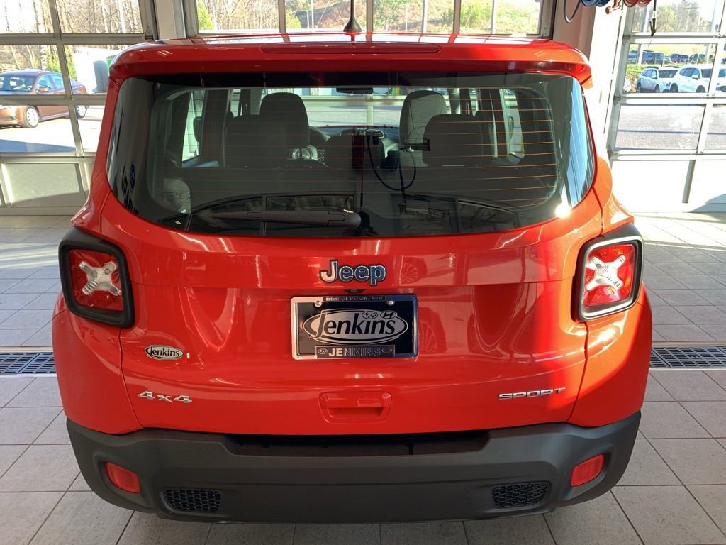 Used 2018 Jeep Renegade Sport w/ Power & Air Group image 14