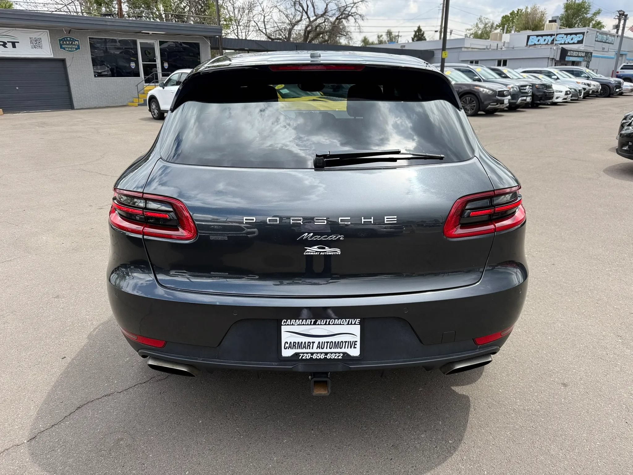 Used 2018 Porsche Macan Sport Edition AWD/4WD image 8