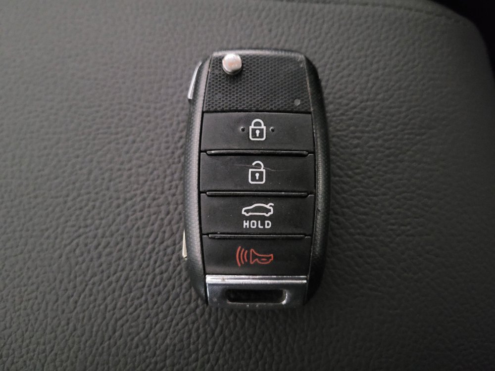 Used 2018 Kia Optima S FWD image 32