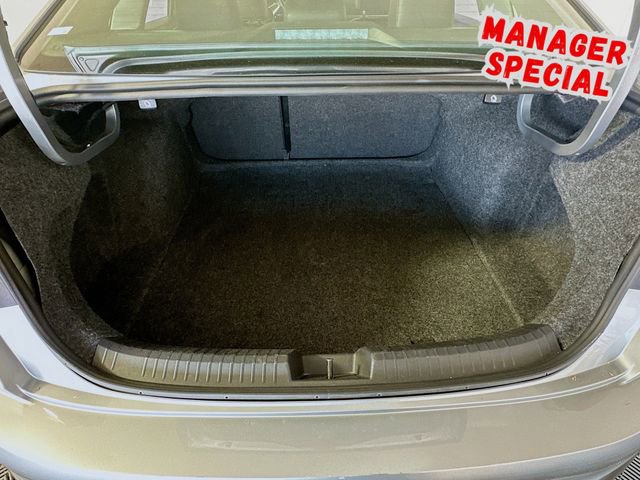 Used 2024 Volkswagen Jetta SE FWD image 25
