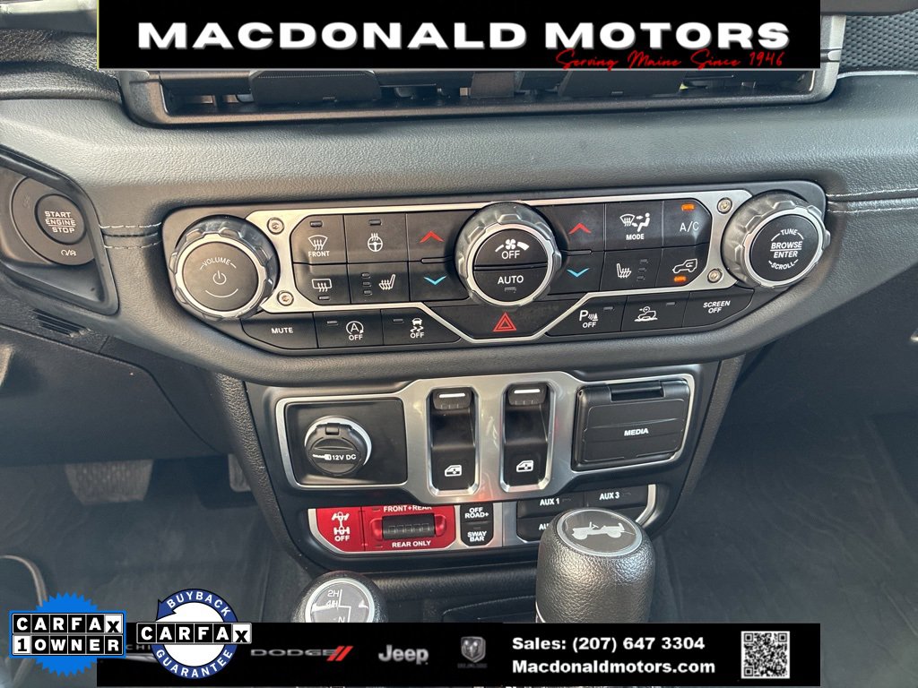 Used 2024 Jeep Wrangler Rubicon w/ Technology Group image 15