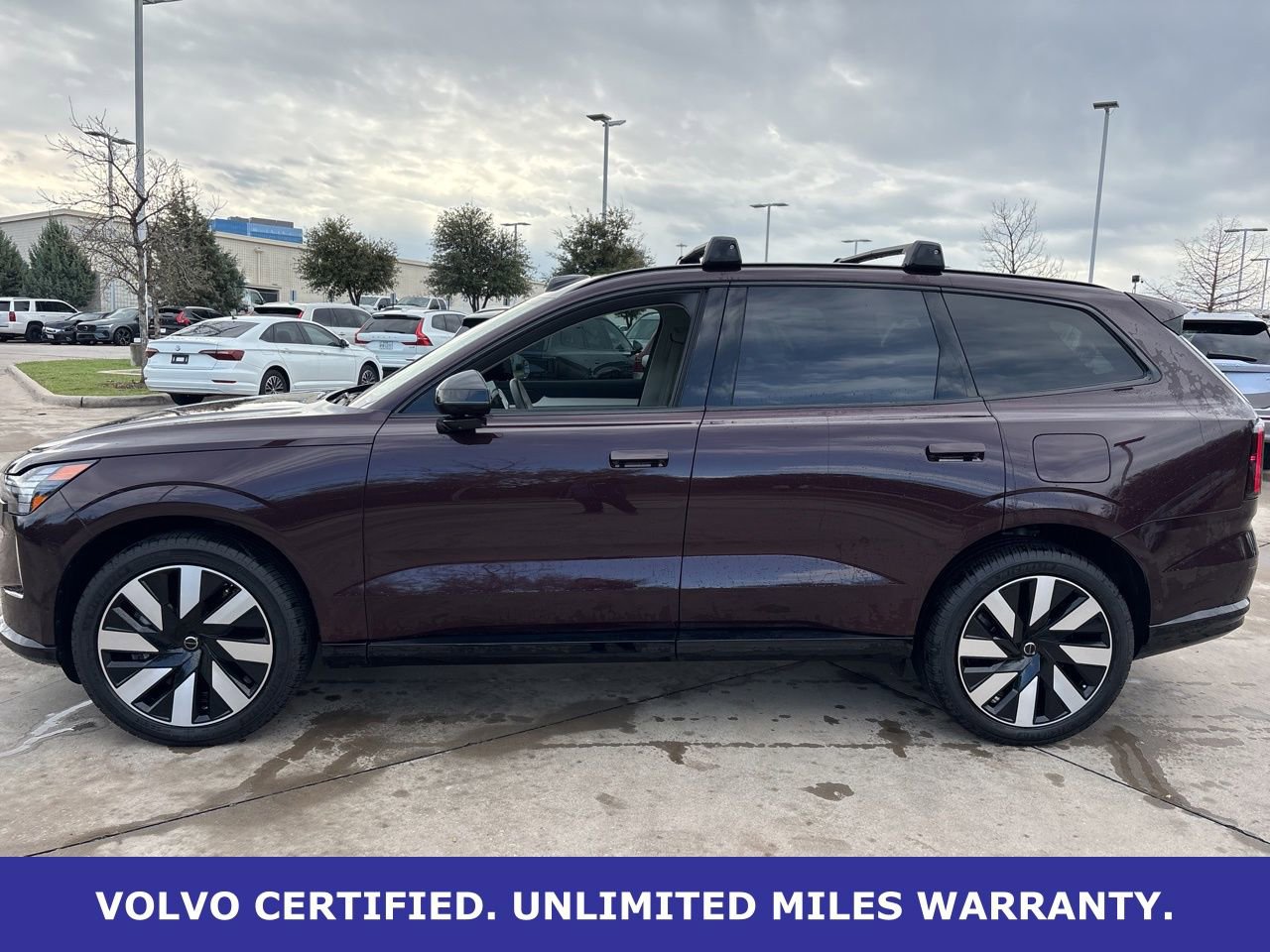 Used 2025 Volvo EX90 Plus image 8