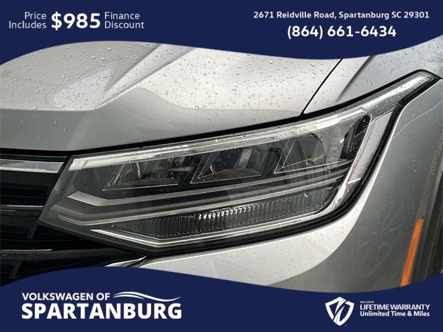 Used 2024 Volkswagen Tiguan SE R-Line image 10