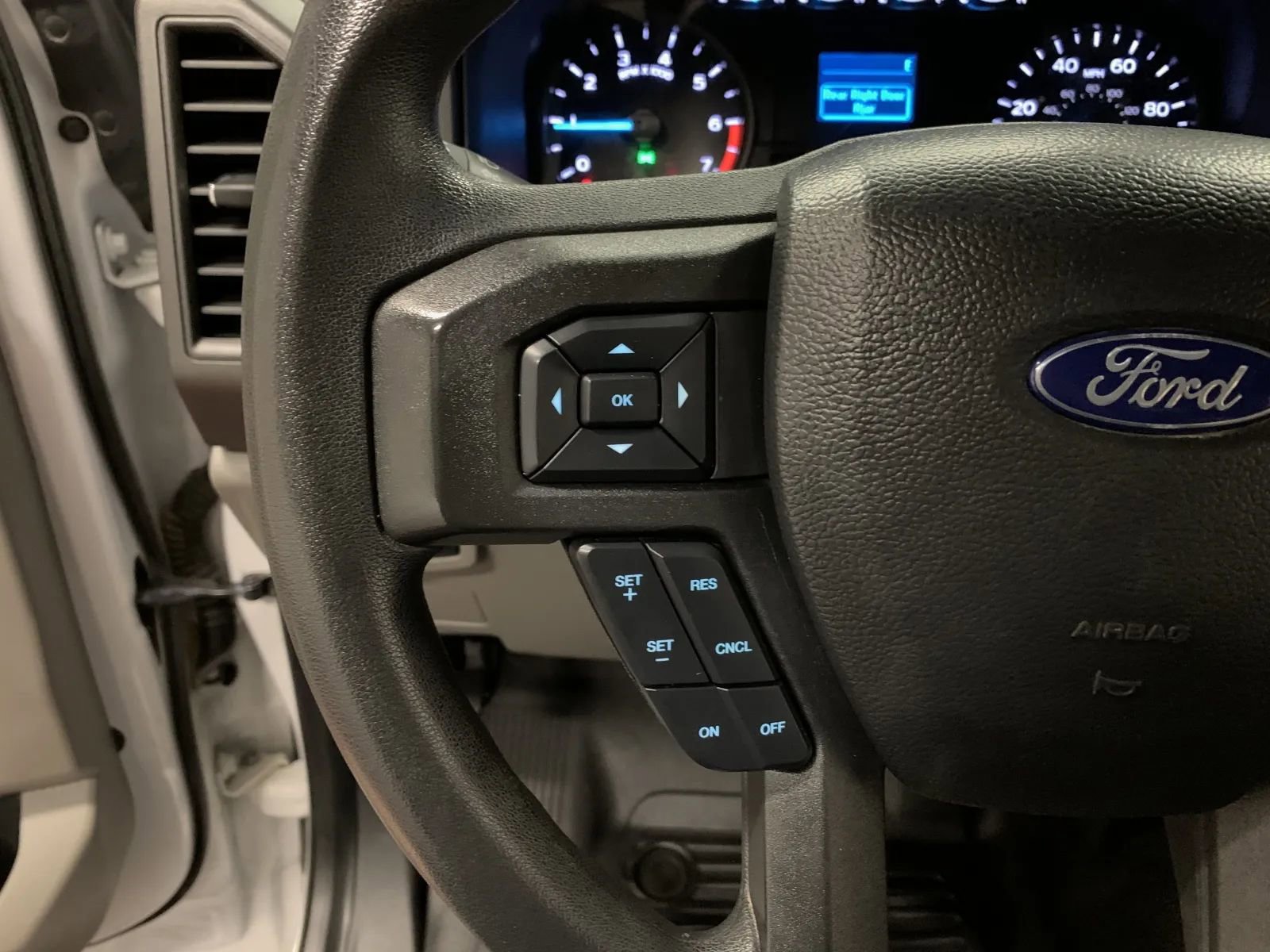 Used 2022 Ford F250 XL w/ Power Equipment Group image 26