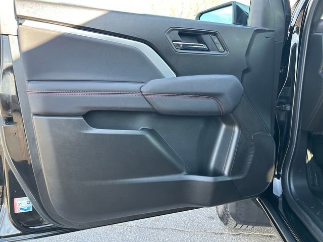 Used 2023 Chevrolet Colorado Z71 w/ Z71 Convenience Package 2 image 18