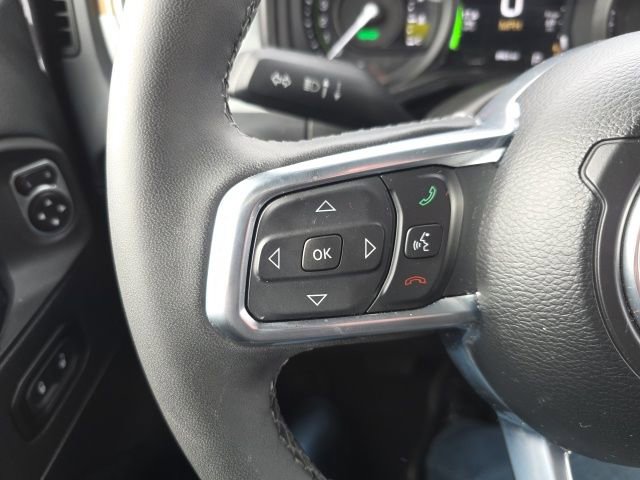 Used 2025 Jeep Wrangler Unlimited Sahara w/ Safety Group image 18