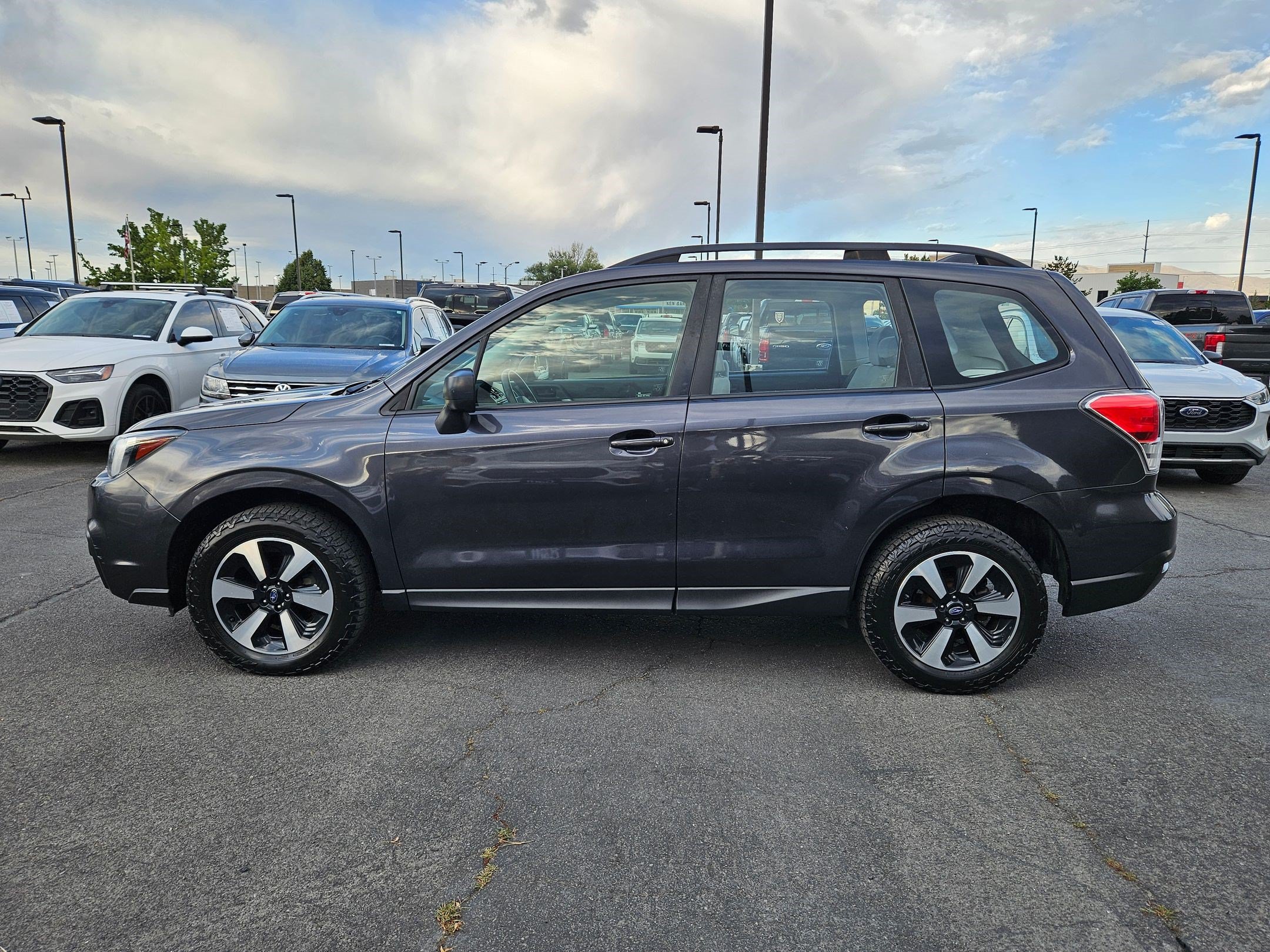 Used 2017 Subaru Forester 2.5i w/ Alloy Wheel Package AWD/4WD image 10