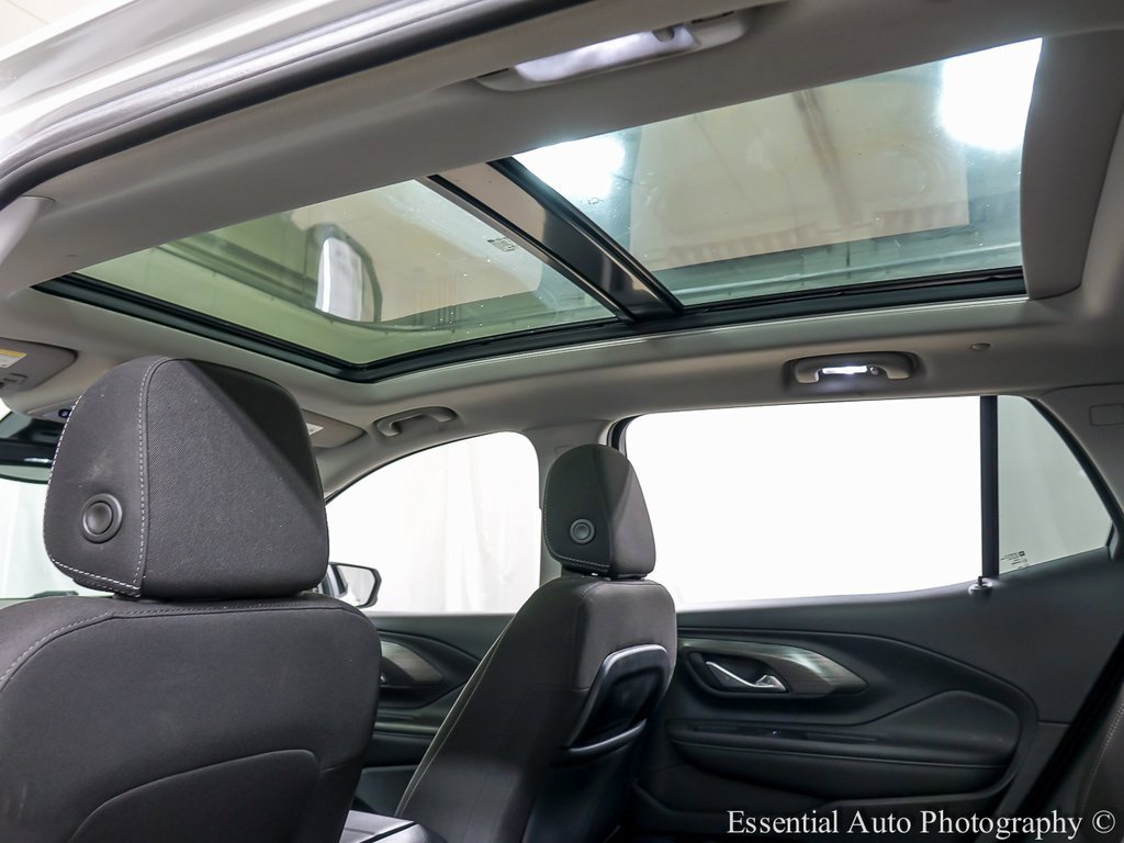 Used 2022 GMC Terrain SLE w/ Driver Convenience Package image 12