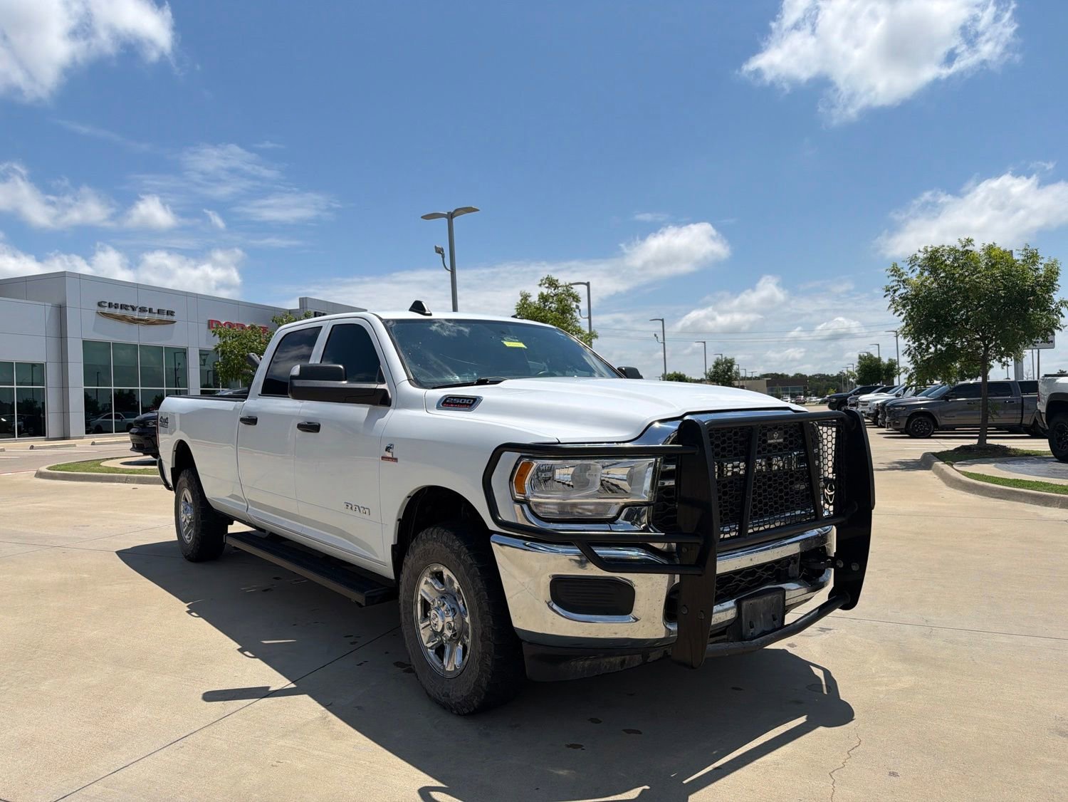 Used 2022 RAM 2500 Tradesman w/ Chrome Appearance Group AWD/4WD image 7