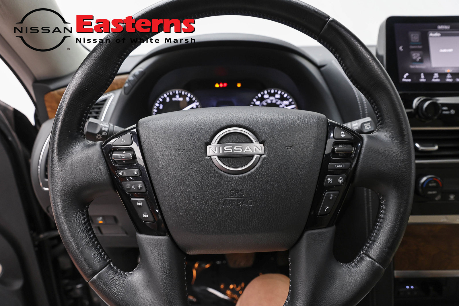 Used 2023 Nissan Armada SL w/ Captain's Chairs Package AWD/4WD image 10